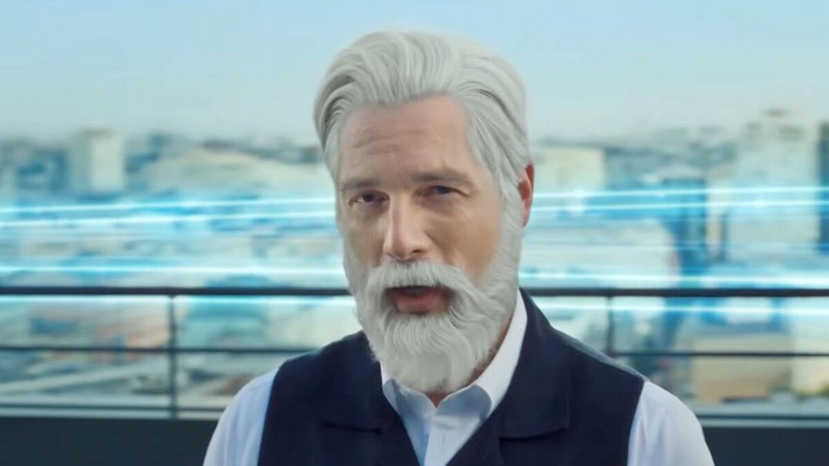 Вовсе не седой дед: как на самом деле выглядит красавчик из популярной рекламы (фото)