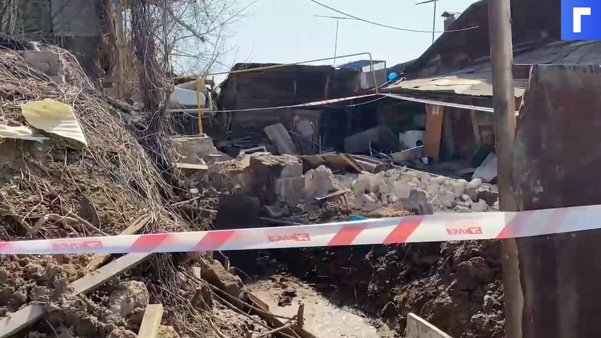 В Самаре рухнула стена аварийного жилого дома