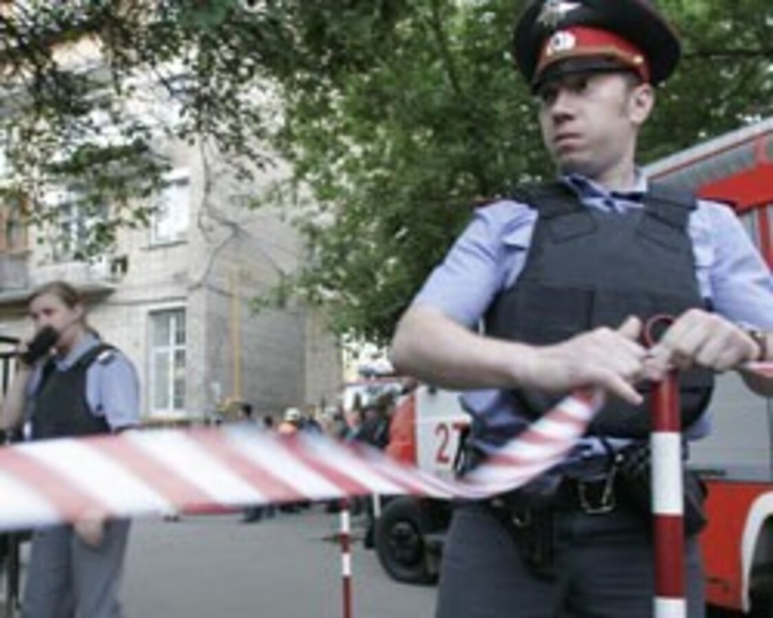 В Петербурге проводися проверка по факту взрыва гранаты возле офиса фирмы