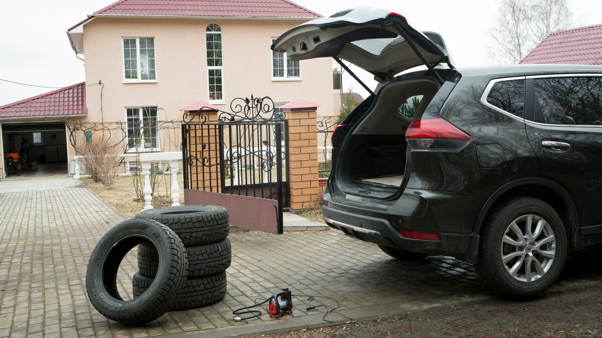 Шипованные или «липучки»: проблема замены зимней резины решена раз и ...