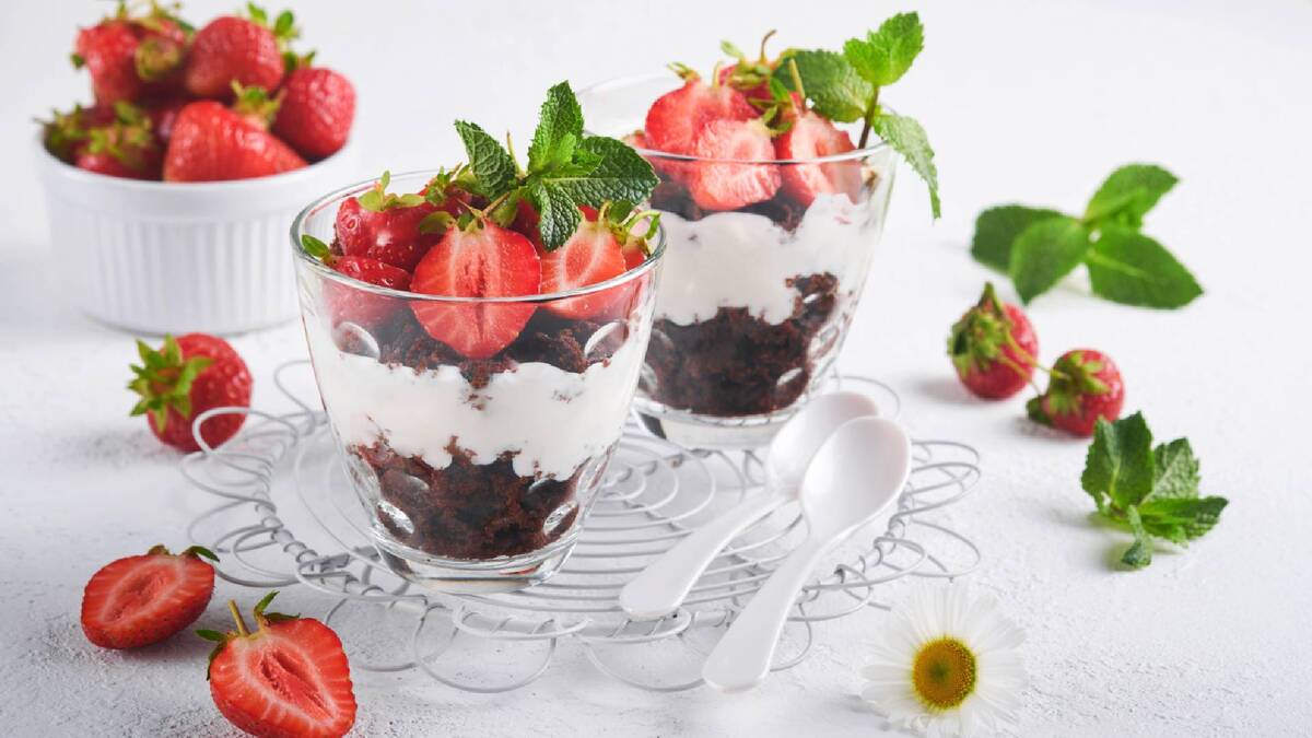 Трайфл с клубникой и маскарпоне