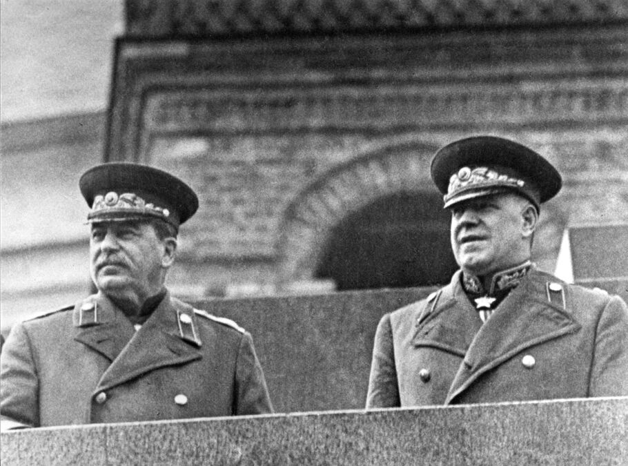 Секреты сталинской семьи: дневники Киры Аллилуевой в «Смольном»