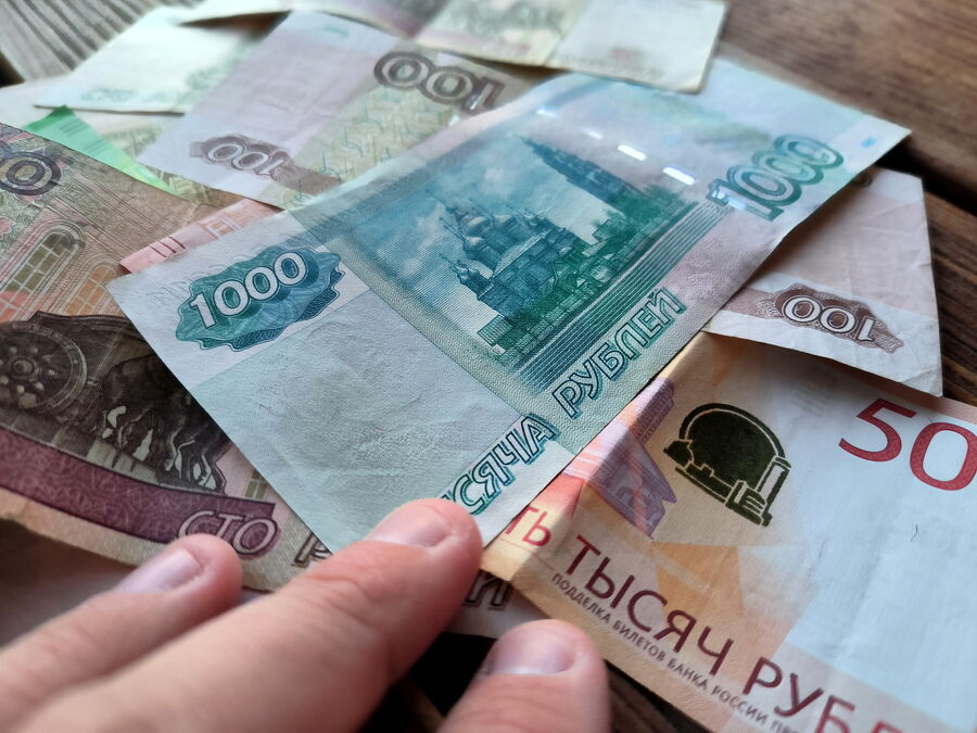 До курантов или в первые дни января: министр труда рассказал, когда и кому выплатят январские пенсии досрочно