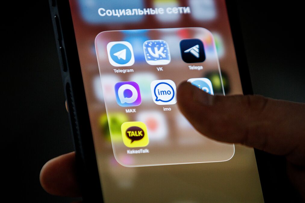 Час форы для «Макса» и забытые ссылки: куда уходит из Telegram политический Петербург