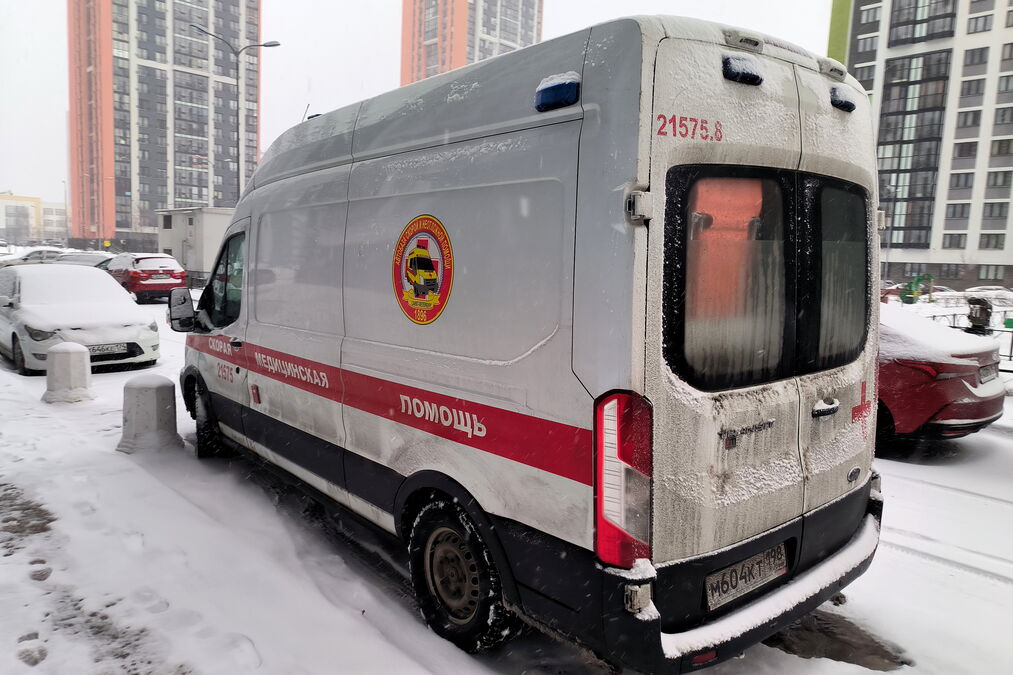 Катание вслепую: почему обычные ватрушки стали пропуском в травмпункт для десятка петербуржцев