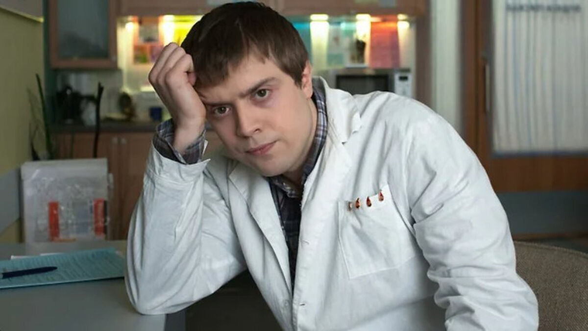 Это точно актер, а не бомж? Ужаснетесь от вида обрюзгшего Лобанова из «Интернов»