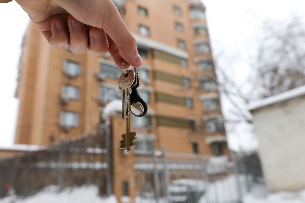 Забыли поставить галочку — и все, квартиру продадут дистанционно: вот самый хитрый трюк мошенников, о котором молчит Росреестр