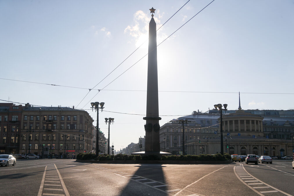 Двухдневное лето в Петербурге и аномальный зной в Москве: две столицы синхронно бьют температурные рекорды