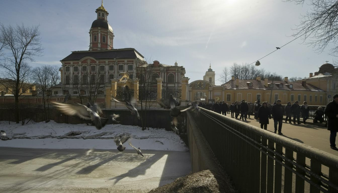 Где в Санкт-Петербурге находится Лавра Александра Невского?