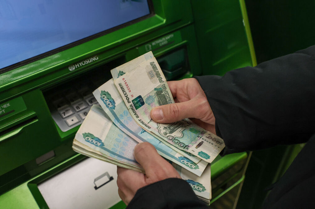 В Петербурге зарплаты взлетели: средняя — 122 тысячи рублей