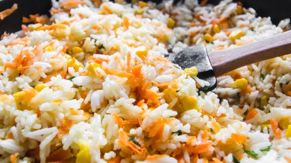 Вместо плова и ризотто: вот какую вкуснятину готовят из риса шеф-повара