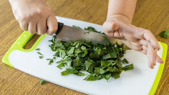 Как отмыть разделочную доску