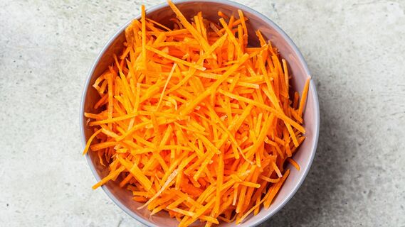 Небанальный салат из моркови