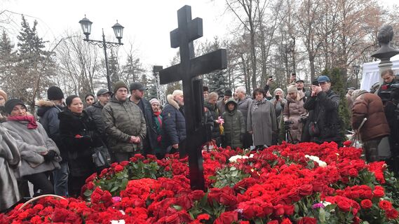 Только один советский актер удостоился самого дорогого в истории могильного памятника (фото)
