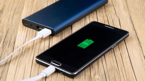 Безопасно ли использовать заряжающийся смартфон