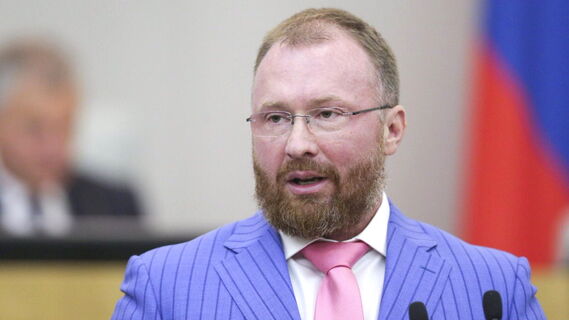 Это официально: как сын Жириновского стал «испанцем»