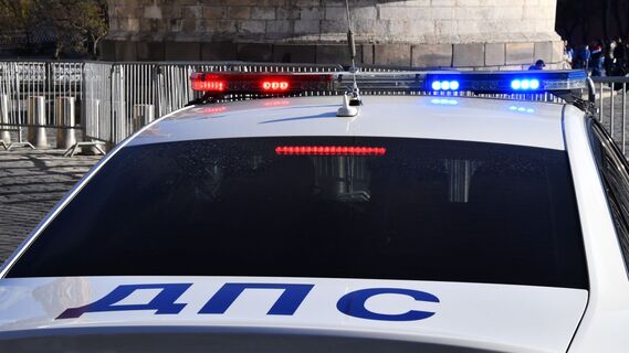 Малыша госпитализировали с переломом, а виновник сбежал: в ДТП в Петербурге пострадал младенец в коляске