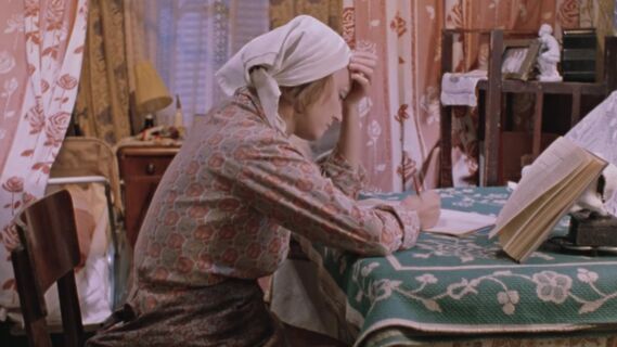 Почему женщины в СССР любили косынки