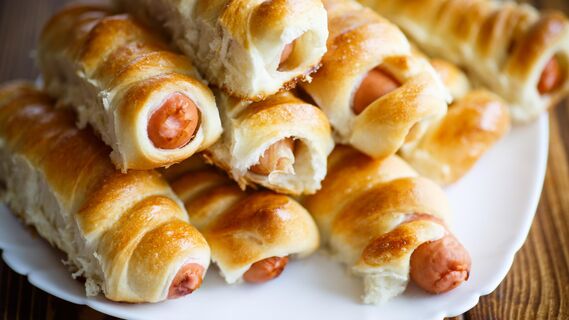 Как приготовить вкусные сосиски в тесте