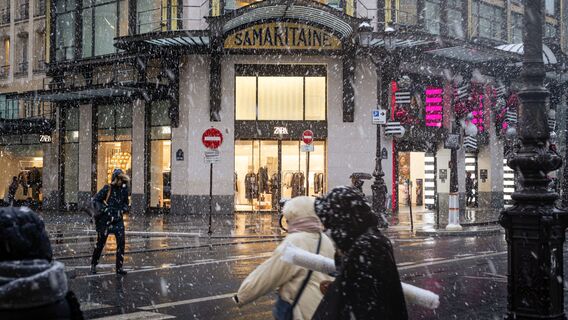 Шопинг-маршрут по Невскому: 5 ТЦ Петербурга, в которых реально купить даже ушедшие бренды