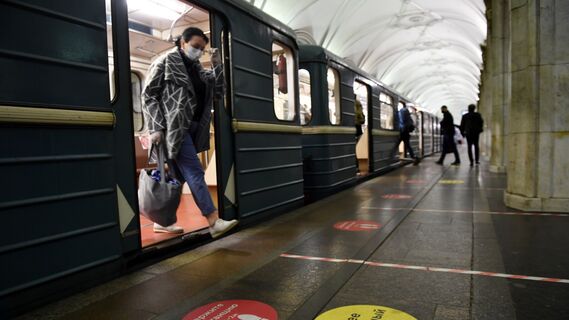 Находку из вагона метро отдали на склад забытых вещей
