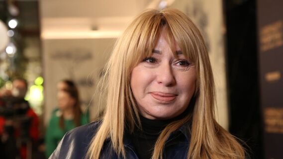Вторая волна популярности: кто стоит за успехом Алены Апиной