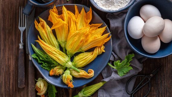 Из цветков кабачка можно приготовить вкуснейшее блюдо