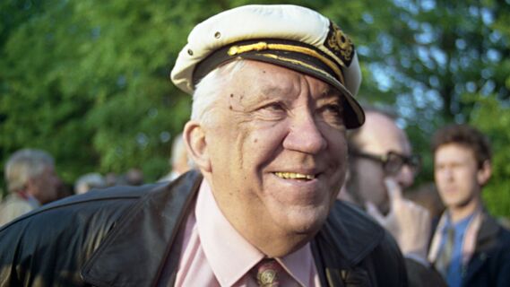 Последний анекдот Никулина: санитары смеялись так, что чуть не уронили его с каталки