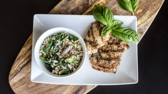 Сделать сытный мясной салат проще, чем вы думаете