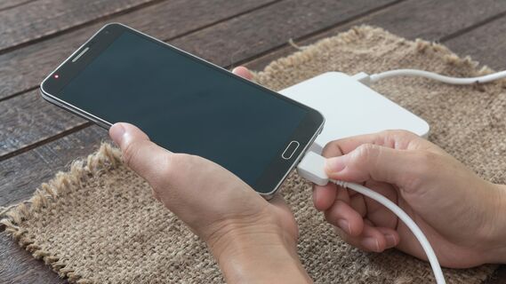 Из-за этих функций телефон садится быстрее