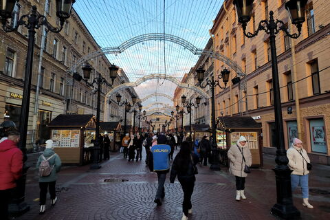 Кто, когда и сколько будет отдыхать в Петербурге на Новый год