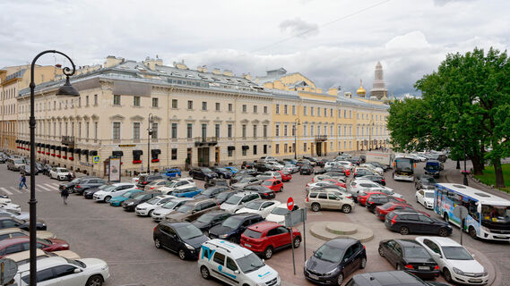 Адвокат Андреев: укравший со стоянки Mercedes петербуржец может обойтись условным сроком