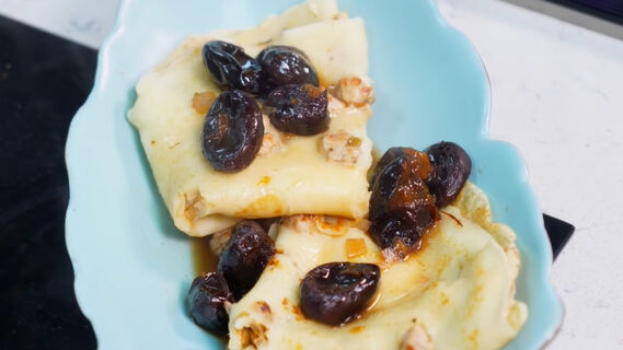 Рецепт сытных датских блинчиков с мясом и луком