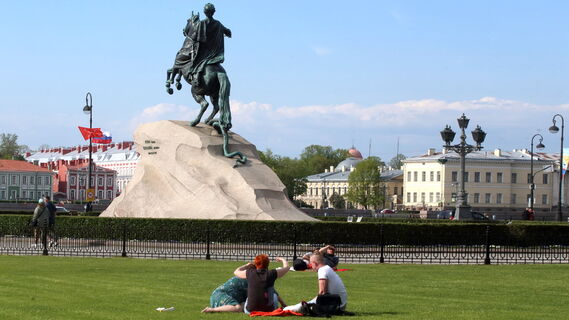 В Санкт-Петербурге в ближайшие дни сохранится жара