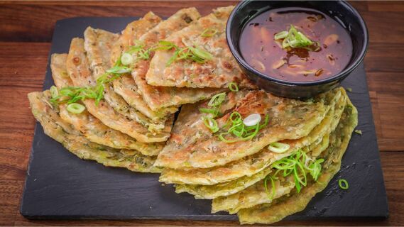 Вкуснейшие лепешки с пикантной начинкой