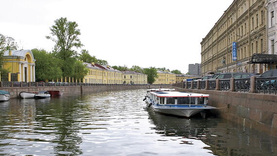 Санкт-Петербург, весна, малооблачно