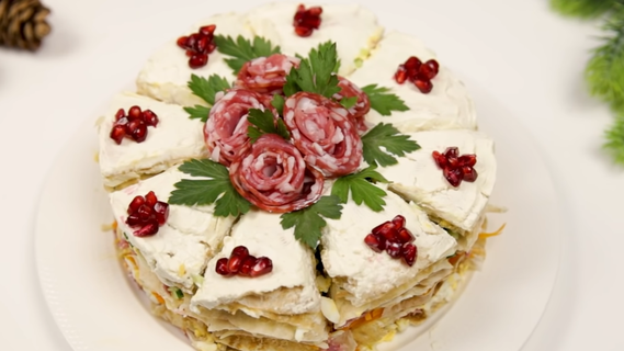 Как приготовить торт-закуску для праздничного стола