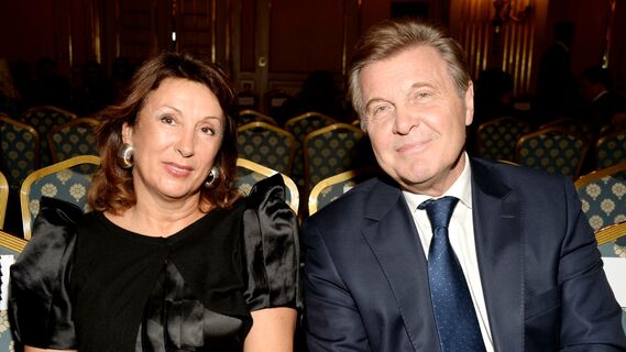 Оберегает семейный бюджет: Лещенко не тратит деньги на бриллианты для жены