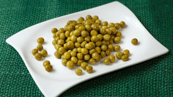 Самый вкусный зеленый горошек выдает надпись на этикетке