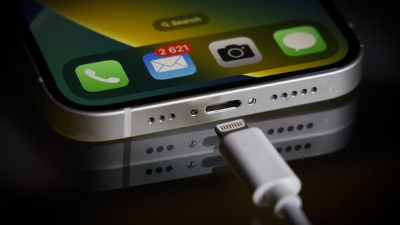 Сколько телефон должен работать без зарядки