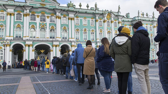 Как попасть в Эрмитаж без очередей и толп: советы опытного экскурсовода