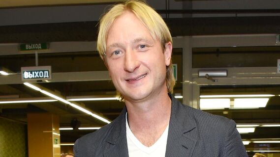 Четыре года платили ни за что: Плющенко ловко обманул коллег