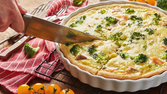 Недорогой минтай можно приготовить очень вкусно