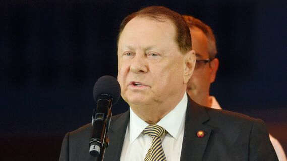 «Меня сохраняют»: Варшавер объявил о грядущих изменениях в «Ленкоме»