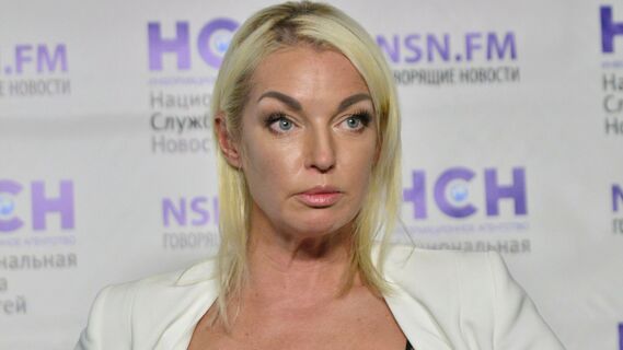 Роковая соблазнительница: Волочкова поет дифирамбы сама себе