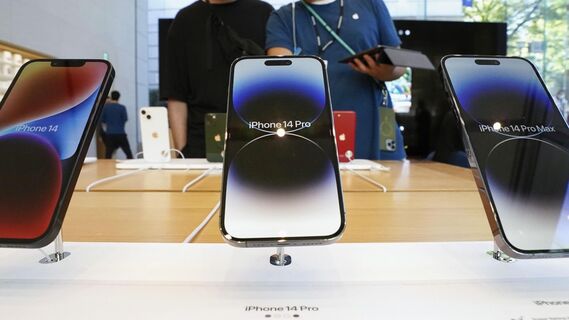 iPhone 14 и iPhone 14 Plus оснащены съемным задним стеклом
