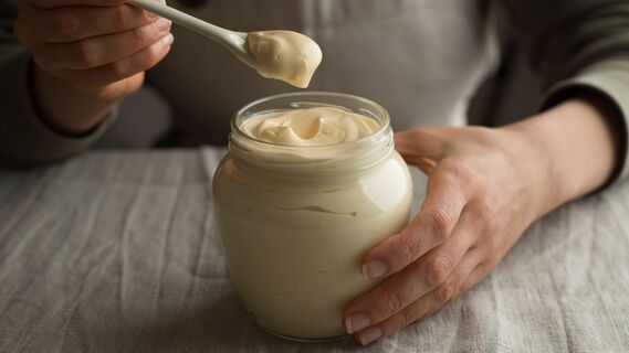 Майонезу с истекшим сроком годности нашлось применение