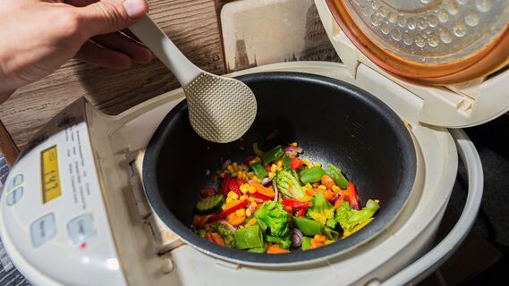 В мультиварке можно приготовить сотни вкусных и полезных блюд