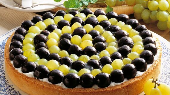 Виноградный пирог получится вкусным без духовки