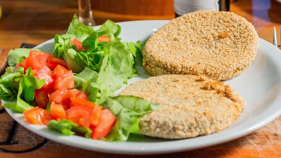 Как приготовить сочные котлеты из курицы